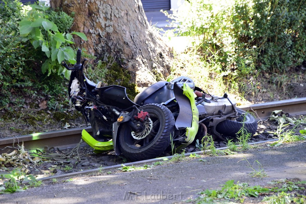 VU Roller KVB Bahn Koeln Luxemburgerstr Neuenhoefer Allee P123.JPG - Miklos Laubert